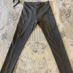 New Grey high waisted leggings with pockets Medium